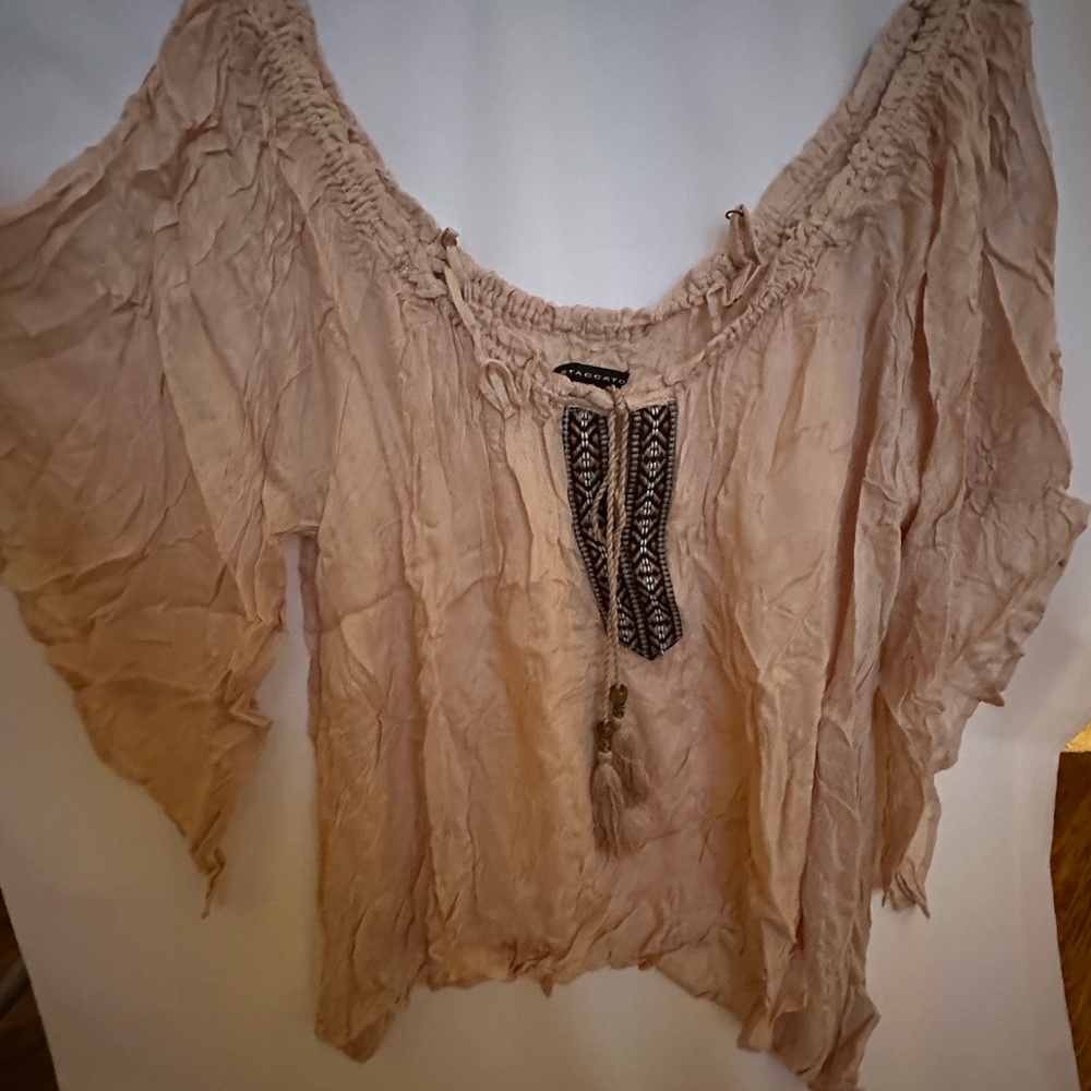 Peach colored Staccato top Size L
